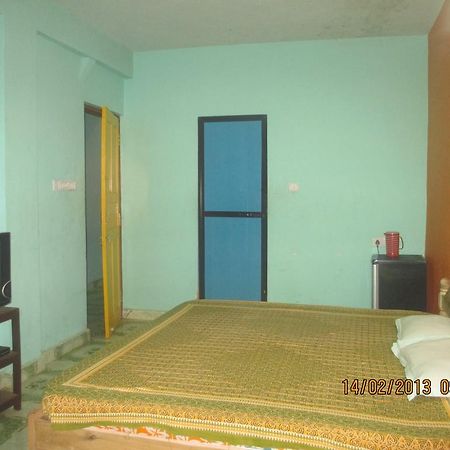 Subhash Guest House Baga Bagian luar foto